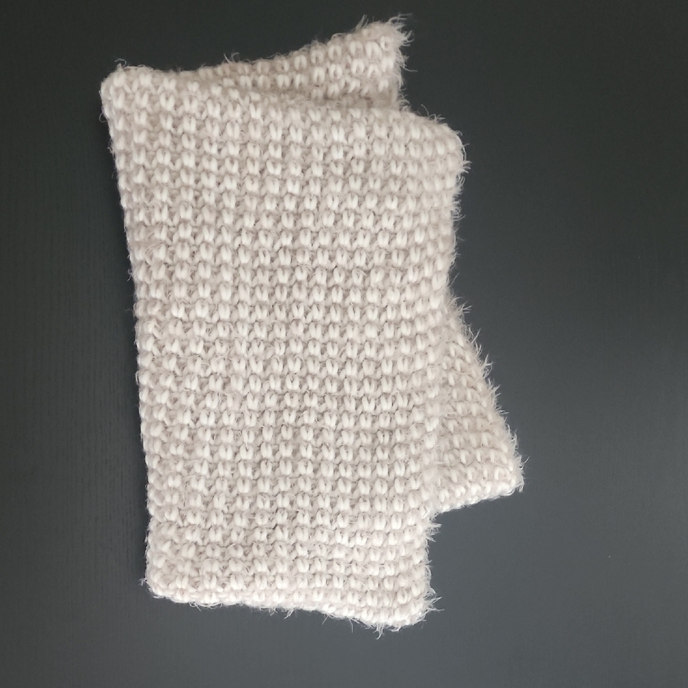 Cozy Knit Cream Scarf